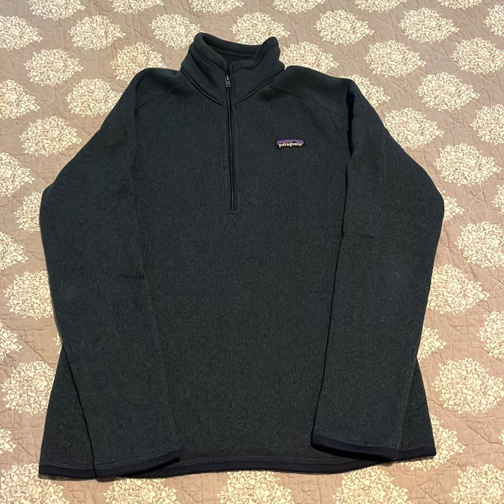Women’s Patagonia pull over size Medium